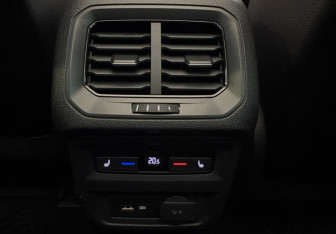 Подержанный автомобиль Volkswagen Tiguan 2018 года (10 фото)