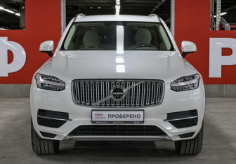 Подержанный автомобиль Volvo XC90 2016 года (2 фото)
