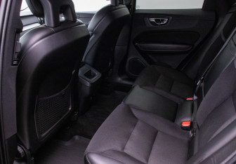 Подержанный автомобиль Volvo XC60 2018 года (11 фото)