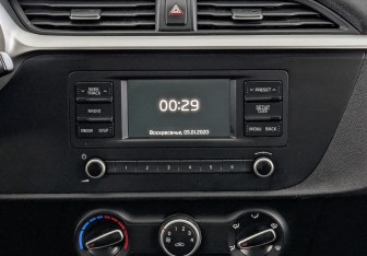 Подержанный автомобиль Kia Rio Hatchback 2021 года (16 фото)