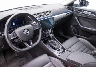 Подержанный автомобиль Skoda Superb Liftback 2024 года (9 фото)