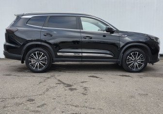 Подержанный автомобиль Chery Tiggo 8 Pro Max 2023 года (4 фото)