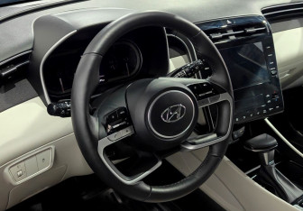 Подержанный автомобиль Hyundai Tucson 2024 года (10 фото)