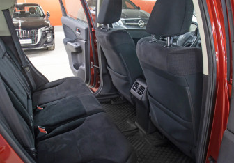 Подержанный автомобиль Honda CR-V 2014 года (12 фото)