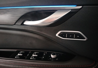 Подержанный автомобиль Geely Tugella 2022 года (18 фото)