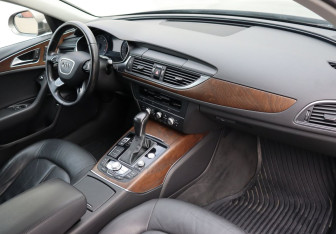 Подержанный автомобиль Audi A6 Sedan 2014 года (10 фото)