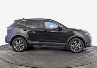 Подержанный автомобиль Nissan Qashqai 2022 года (4 фото)