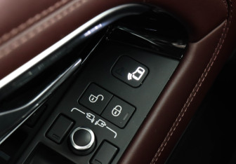 Подержанный автомобиль Land Rover Range Rover Evoque 2019 года (17 фото)