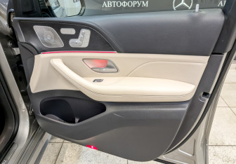 Подержанный автомобиль Mercedes-Benz GLE 2019 года (25 фото)