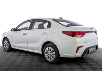 Подержанный автомобиль Kia Rio Sedan 2020 года (7 фото)