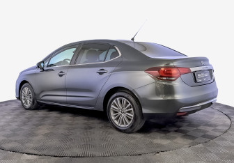 Подержанный автомобиль Citroen C4 Sedan 2017 года (7 фото)