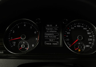 Подержанный автомобиль Volkswagen Passat CC 2012 года (11 фото)