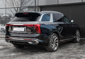 Подержанный автомобиль Hongqi E-HS9 2023 года (5 фото)