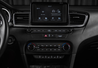 Подержанный автомобиль Kia Ceed Wagon 2019 года (18 фото)