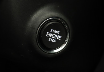 Подержанный автомобиль Skoda Karoq 2020 года (14 фото)