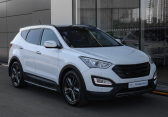 Подержанный автомобиль Hyundai Santa Fe 2012 года (3 фото)