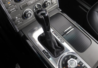 Подержанный автомобиль Land Rover Range Rover 2010 года (41 фото)