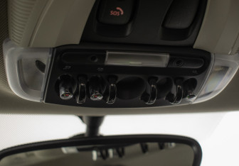 Подержанный автомобиль MINI Hatch 2018 года (19 фото)