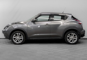 Подержанный автомобиль Nissan Juke 2015 года (8 фото)
