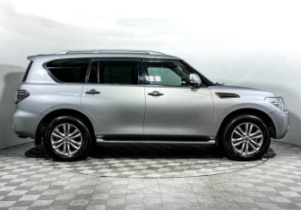 Подержанный автомобиль Nissan Patrol 2012 года (4 фото)