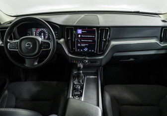 Подержанный автомобиль Volvo XC60 2019 года (12 фото)