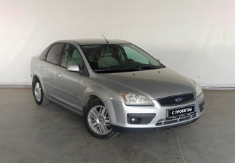 Подержанный автомобиль Ford Focus Sedan 2006 года (3 фото)