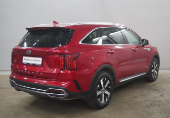 Подержанный автомобиль Kia Sorento 2020 года (8 фото)