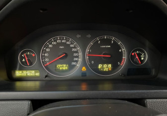 Подержанный автомобиль Volvo XC90 2009 года (12 фото)