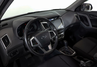 Подержанный автомобиль Hyundai Creta 2019 года (7 фото)