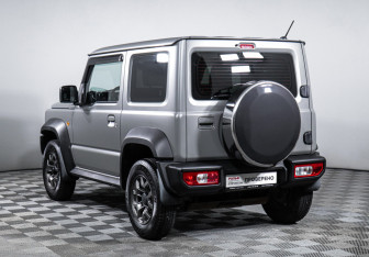 Подержанный автомобиль Suzuki Jimny 2020 года (7 фото)