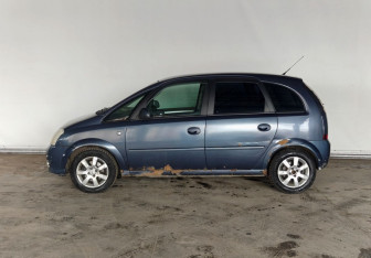 Подержанный автомобиль Opel Meriva 2008 года (8 фото)