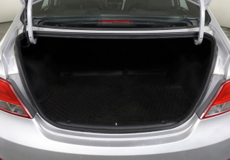 Подержанный автомобиль Hyundai Solaris Sedan 2015 года (15 фото)