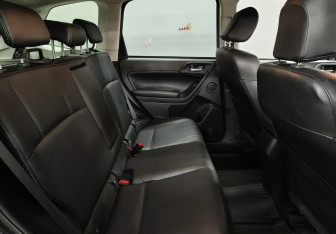 Подержанный автомобиль Subaru Forester Suv 2013 года (15 фото)