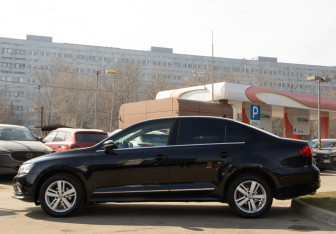 Подержанный автомобиль Volkswagen Jetta Sedan 2018 года (6 фото)