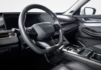 Подержанный автомобиль Exeed LX 2023 года (14 фото)