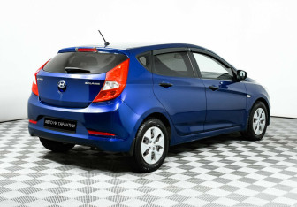 Подержанный автомобиль Hyundai Solaris Hatchback 2015 года (5 фото)