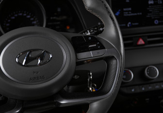 Подержанный автомобиль Hyundai Elantra Sedan 2021 года (12 фото)