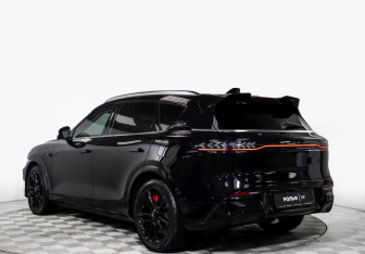 Подержанный автомобиль Voyah Free 2023 года (7 фото)