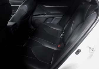 Подержанный автомобиль Toyota Camry Sedan 2019 года (10 фото)