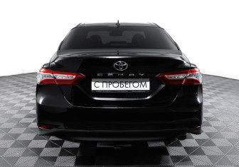 Подержанный автомобиль Toyota Camry Sedan 2019 года (6 фото)