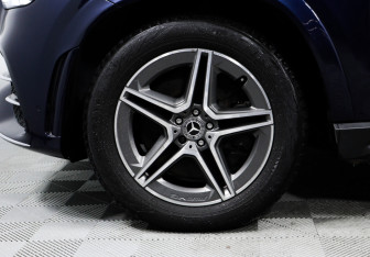 Подержанный автомобиль Mercedes-Benz GLE 2018 года (14 фото)