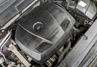 Подержанный автомобиль Volvo XC60 2019 года (9 фото)