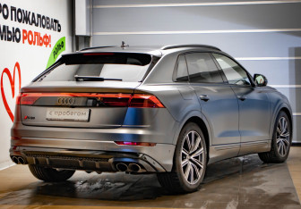 Подержанный автомобиль Audi SQ8 2024 года (4 фото)