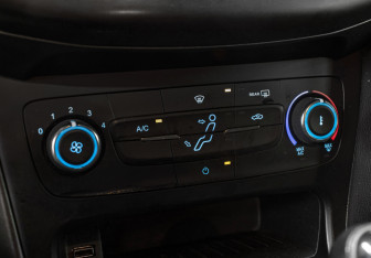 Подержанный автомобиль Ford Focus Wagon 2017 года (18 фото)