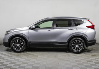 Подержанный автомобиль Honda CR-V 2019 года (8 фото)