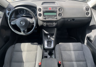 Подержанный автомобиль Volkswagen Tiguan 2010 года (10 фото)