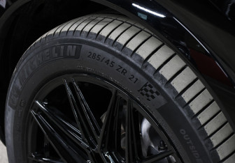 Подержанный автомобиль Porsche Cayenne 2020 года (28 фото)