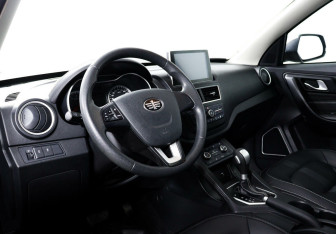 Подержанный автомобиль FAW Besturn X40 2019 года (8 фото)