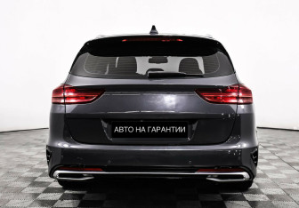 Подержанный автомобиль Kia Ceed Wagon 2021 года (6 фото)