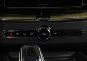 Новый Volvo XC60 2025 (17 фото)